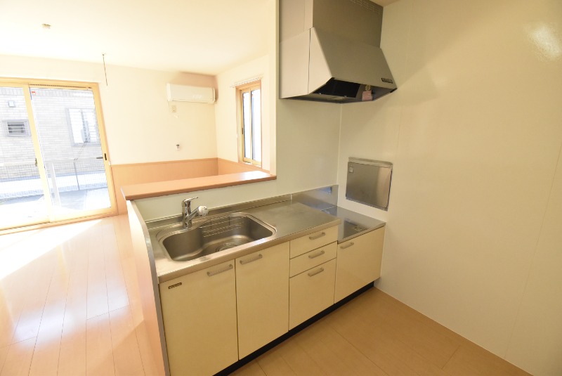 ��ʌ��������܎s��{��O���S���ڂ̃A�p�[�g�̃L�b�`��