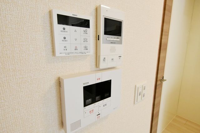 ��ʌ�����s������R���ڂ̃A�p�[�g�̂��̑�