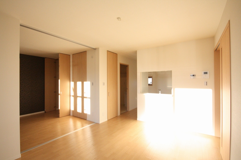 ��ʌ��������܎s������厚�쒆��̃A�p�[�g�̋��ԁE���r���O