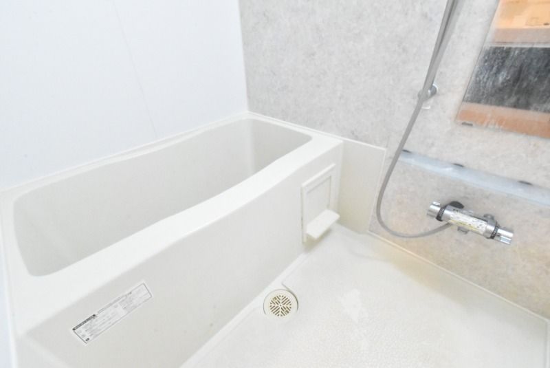 ��ʌ��������܎s�΋�厚���̃A�p�[�g�̃o�X