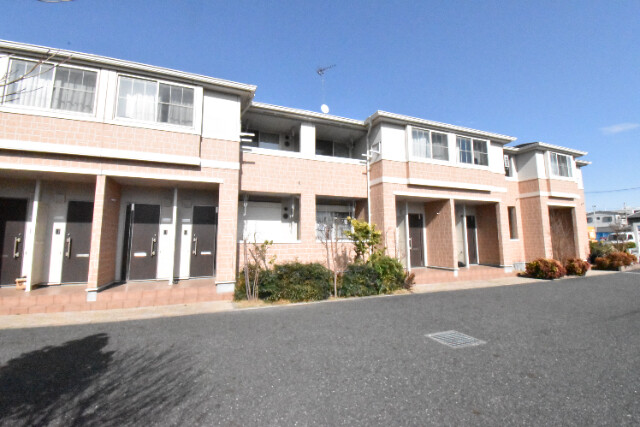 ��ʌ��������܎s�΋�厚���1800-1�̃A�p�[�g�̌����O��