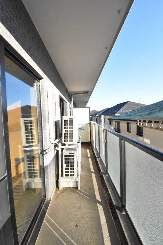 ��ʌ��������܎s��{�捂�@���Q���ڂ̃}���V�����̃o���R�j�[