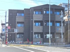 ��ʌ�����s�����Q���ڂ̃A�p�[�g�̌����O��