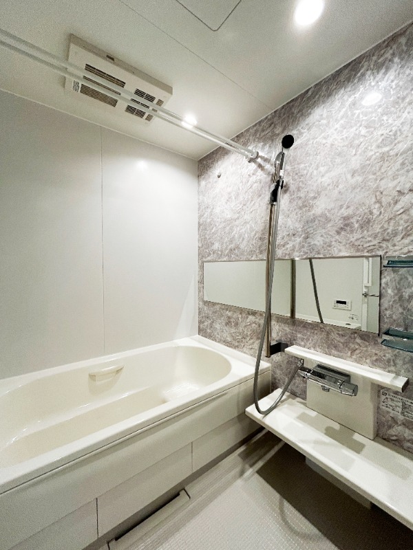 ��ʌ��������܎s��{��k�ܒ��Q���ڂ̃}���V�����̃o�X