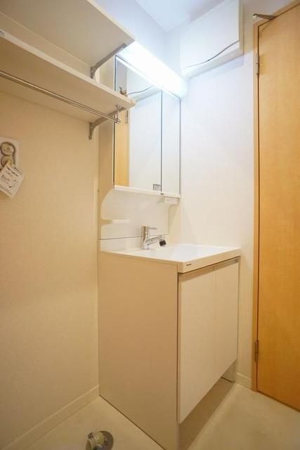 ��ʌ��������܎s������厚�������̃}���V�����̐��ʏ�