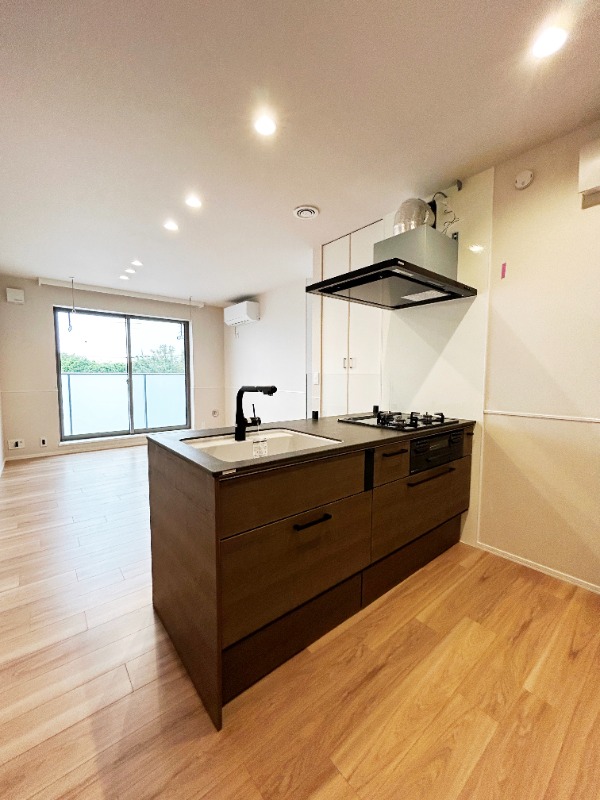 ��ʌ��������܎s��{��k�ܒ��Q���ڂ̃}���V�����̃L�b�`��