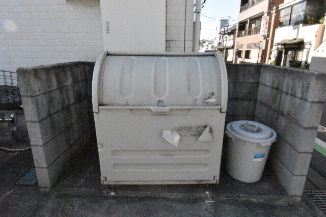 ��ʌ��������܎s��΋�{���P���ڂ̃^�E���n�E�X�̂��̑�