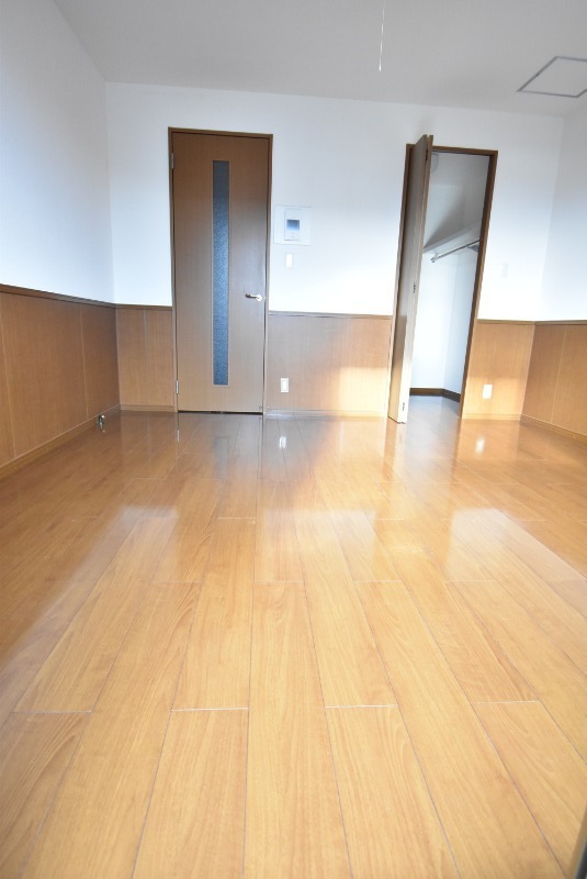 ��ʌ��������܎s��{����ؒ��S���ڂ̃A�p�[�g�̋��ԁE���r���O