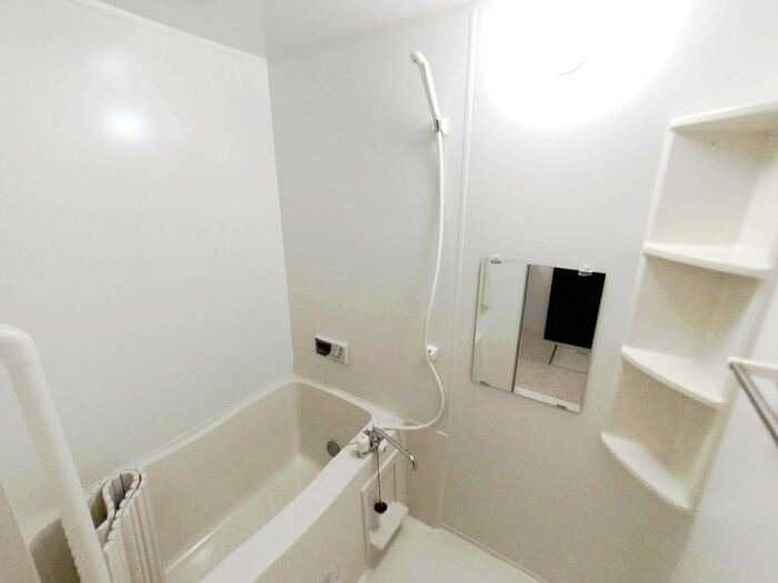 ��ʌ��z�J�s���z�J�Q���ڂ̃A�p�[�g�̃o�X