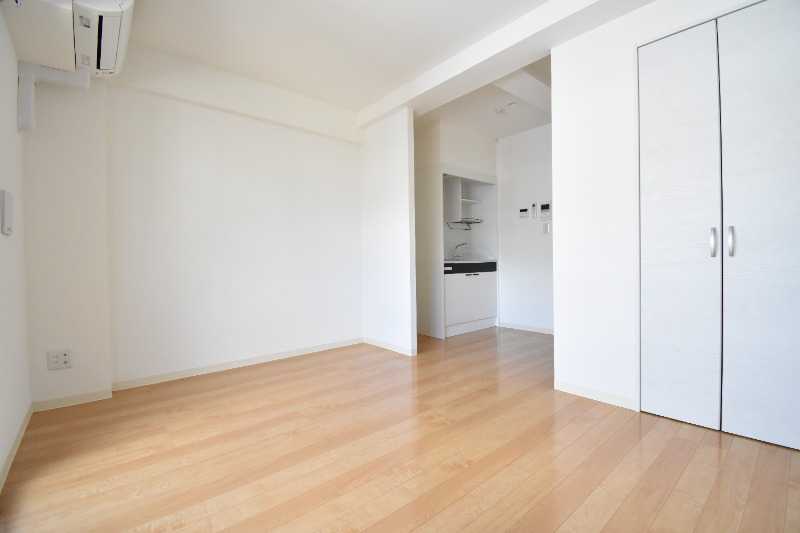 ��ʌ��������܎s��{��k�ܒ��P���ڂ̃}���V�����̋��ԁE���r���O