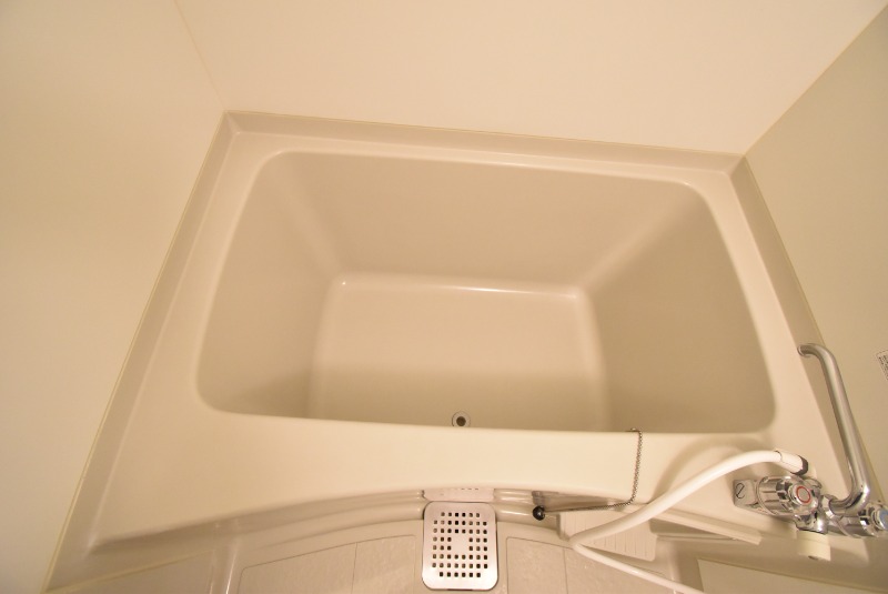 ��ʌ��������܎s��{����ؒ��S���ڂ̃A�p�[�g�̃o�X