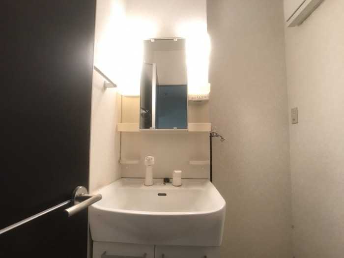 ��ʌ��z�J�s���z�J�Q���ڂ̃A�p�[�g�̐��ʏ�