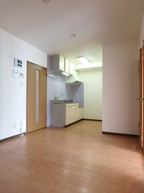 ��ʌ��������܎s�k��y�C���Q���ڂ̃}���V�����̋��ԁE���r���O