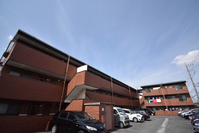 ��ʌ��������܎s�k��y�C���Q���ڂ̃}���V�����̌����O��