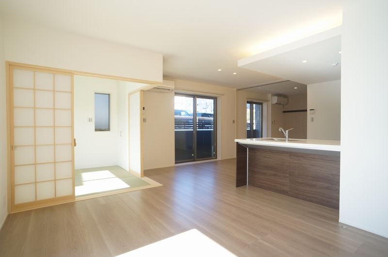 ��ʌ��������܎s������厚�쒆��̃}���V�����̋��ԁE���r���O