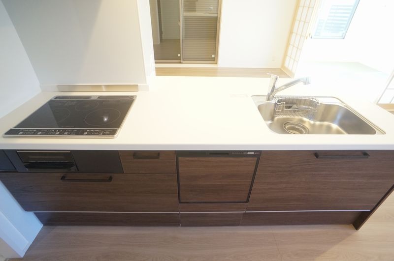 ��ʌ��������܎s������厚�쒆��̃}���V�����̃L�b�`��