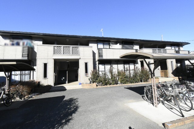 ��ʌ��������܎s�k��{�����̃A�p�[�g�̌����O��