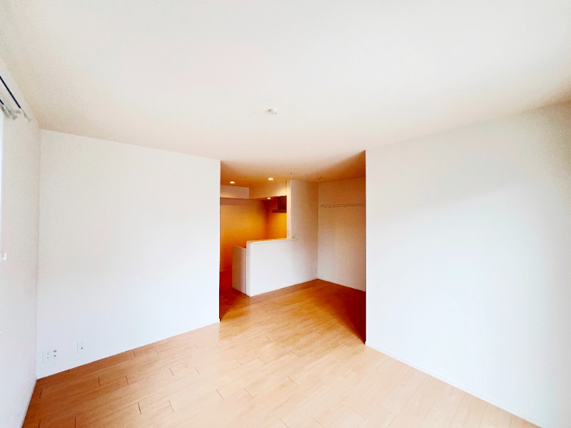 ��ʌ��z�J�s���C�N�^�E���Q���ڂ̃}���V�����̋��ԁE���r���O