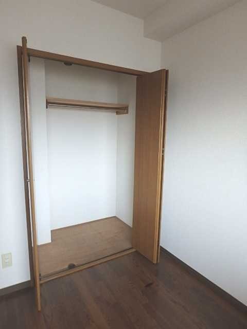 ��ʌ��������܎s�k��y�C���Q���ڂ̃}���V�����̎��[