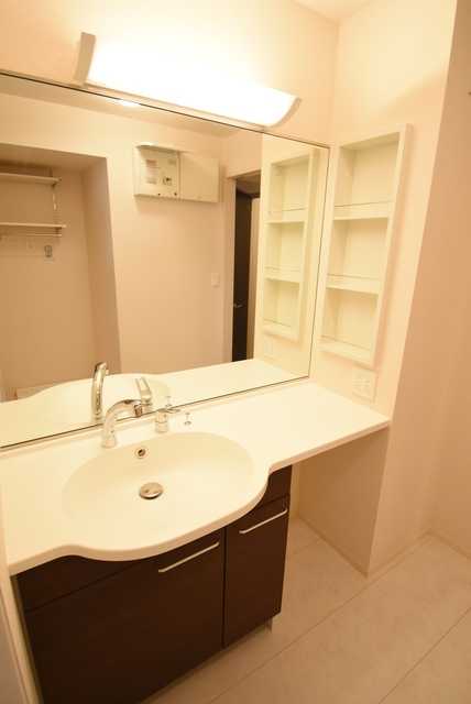 ��ʌ��������܎s���搼��{�S���ڂ̃A�p�[�g�̐��ʏ�