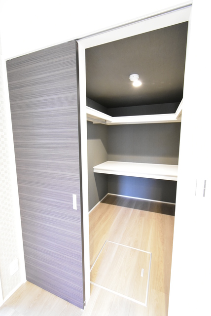 ��ʌ��������܎s������厚�쒆��̃}���V�����̎��[