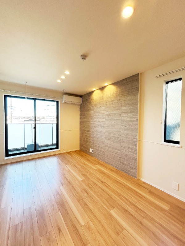 ��ʌ��������܎s���搼��{�P���ڂ̃}���V�����̋����E���r���O