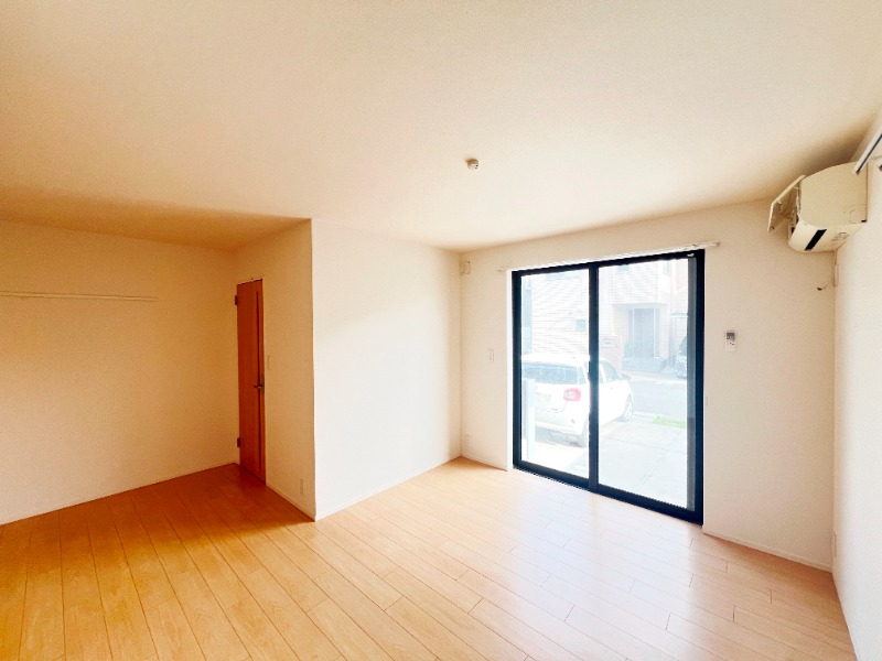 ��ʌ��z�J�s���C�N�^�E���Q���ڂ̃}���V�����̋����E���r���O