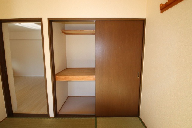 ��ʌ�����s�k����Q���ڂ̃}���V�����̎��[