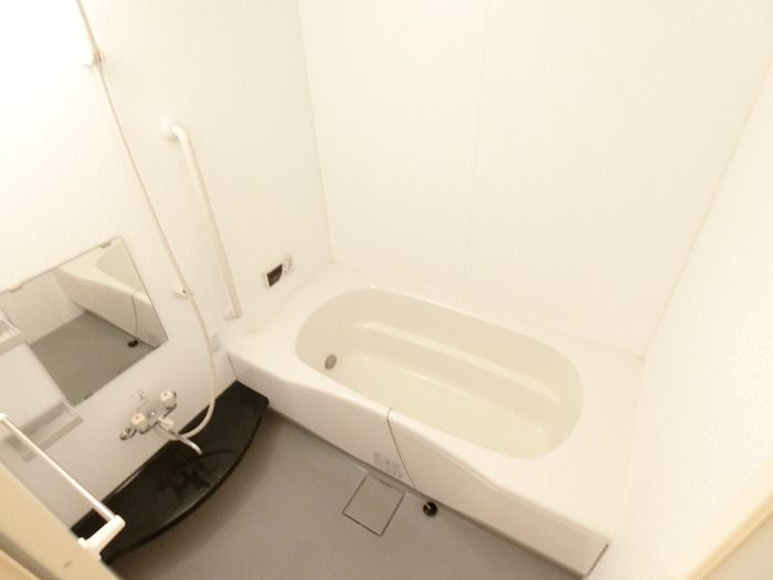 ��ʌ��������܎s��{��O���S���ڂ̃A�p�[�g�̃o�X