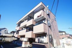 ��ʌ��z�J�s�ԎR���P����70-1�̃}���V�����̌����O��