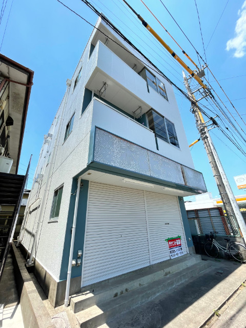 ��ʌ�����s�厚���s�̃}���V�����̌����O��