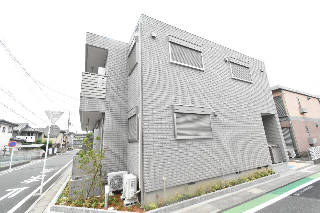 ��ʌ��������܎s�k��y�C���Q���ڂ̃}���V�����̌����O��