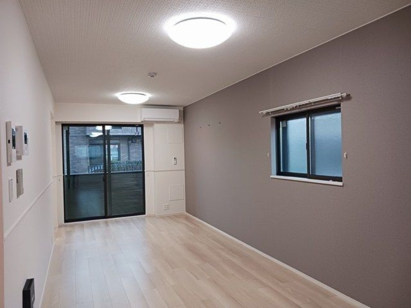 ��ʌ��z�J�s���z�J�W���ڂ̃A�p�[�g�̋��ԁE���r���O