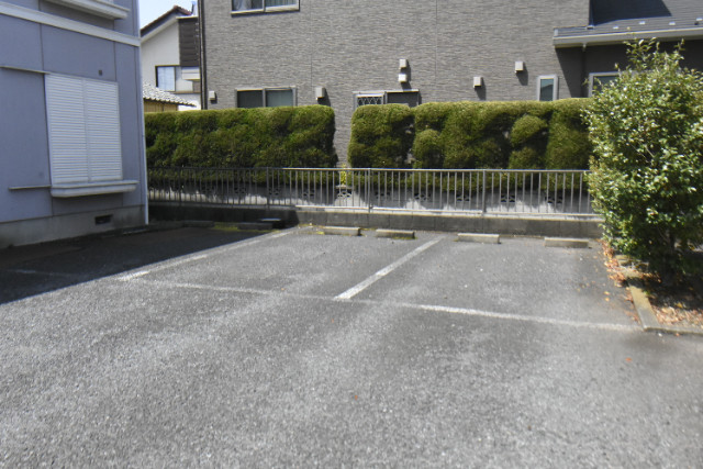 ��ʌ��������܎s��΋�{���P���ڂ̃A�p�[�g�̒��ԏ�