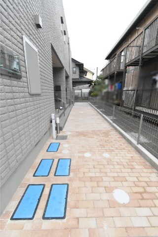 ��ʌ��������܎s�k��y�C���Q���ڂ̃}���V�����̃G���g�����X