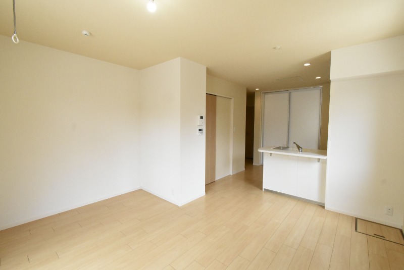 ��ʌ��������܎s��{��y�蒬�Q���ڂ̃}���V�����̋����E���r���O