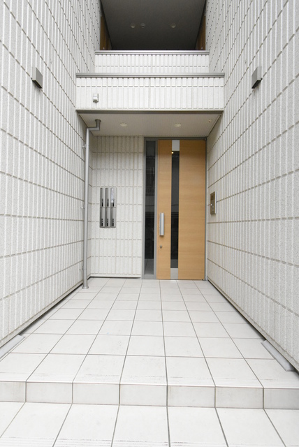 ��ʌ��������܎s��{��y�蒬�Q���ڂ̃}���V�����̃G���g�����X