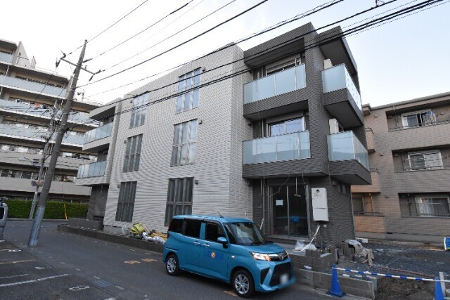 ��ʌ�����s�씵���J�S���ڂ̃}���V�����̌����O��