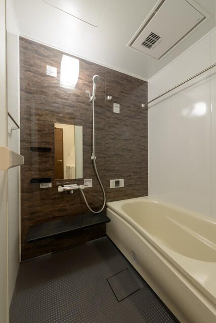 ��ʌ��������܎s�΋�厚����c�̃A�p�[�g�̃o�X