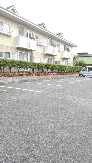 ��ʌ��@�c�s���V�h�Q���ڂ̃}���V�����̒��ԏ�