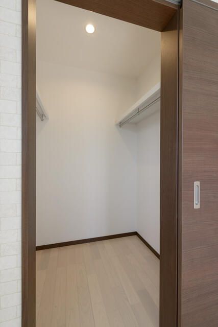 ��ʌ��������܎s�΋�厚����c�̃A�p�[�g�̎��[