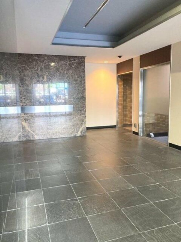 ��ʌ��������܎s�Y�a���ՂX���ڂ̃}���V�����̃G���g�����X