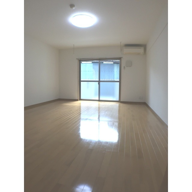 ��ʌ������s���v��̃}���V�����̋��ԁE���r���O