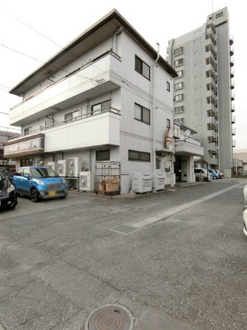 ��ʌ�����s�˒˓��R����1-23�̃}���V�����̌����O��