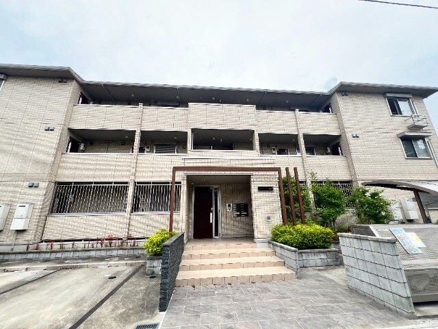 ��ʌ��������܎s�����擌��{�U����18-4�̃A�p�[�g�̌����O��