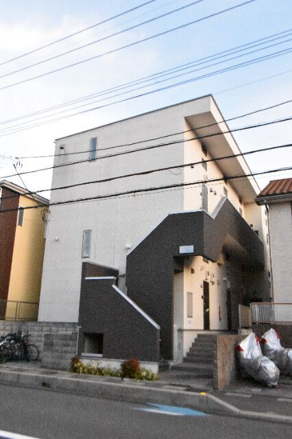 ��ʌ��������܎s������t���R����23-31�̃A�p�[�g�̌����O��