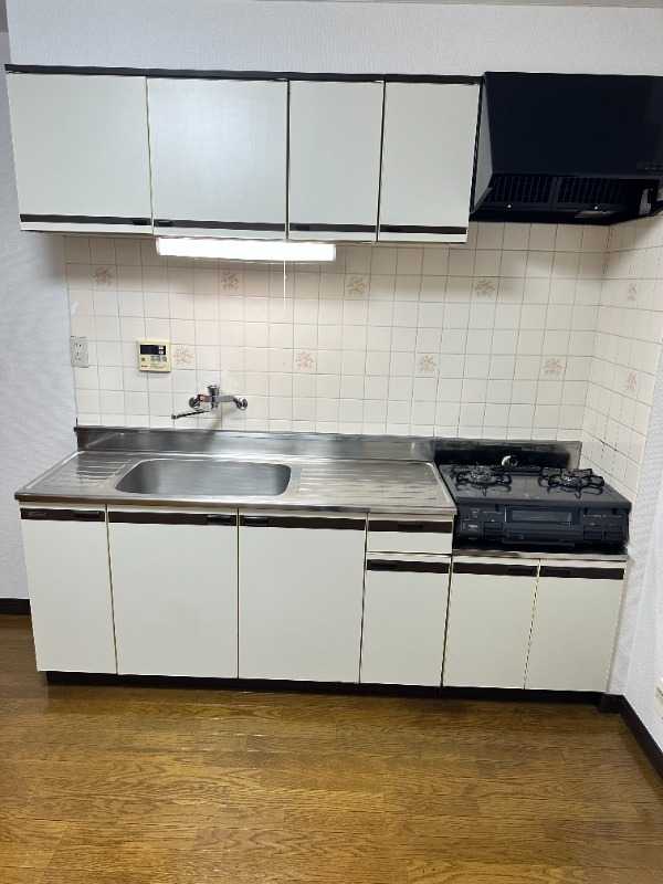 ��ʌ��������܎s������厚���[��̃}���V�����̃L�b�`��