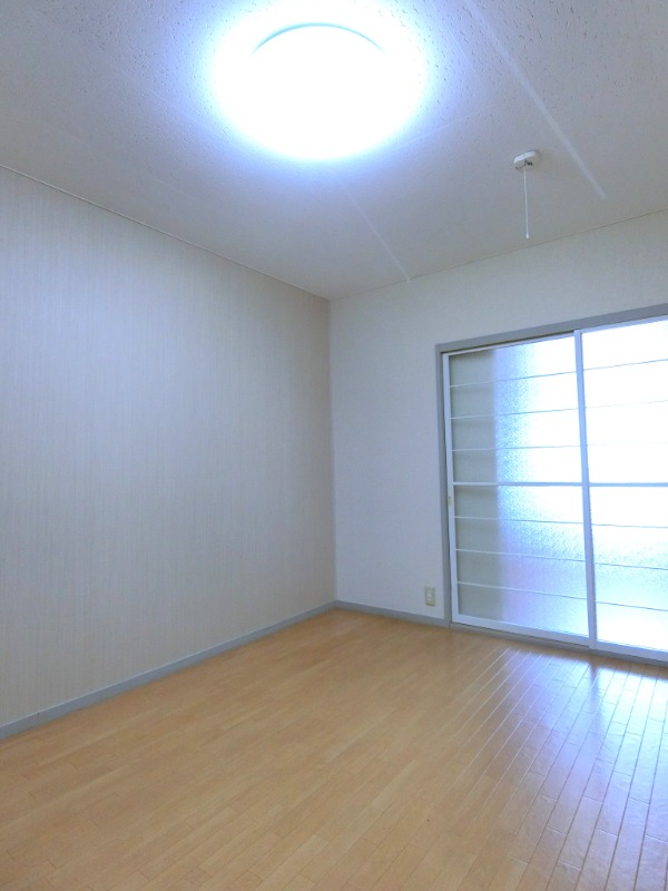 ��ʌ�����s�厚���s�̃A�p�[�g�̋��ԁE���r���O