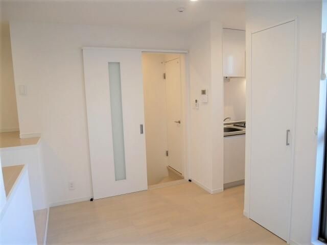 ��ʌ��������܎s������厚�V��̃A�p�[�g�̋��ԁE���r���O