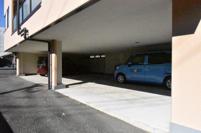 ��ʌ��������܎s�����擌��{�V���ڂ̃}���V�����̒��ԏ�